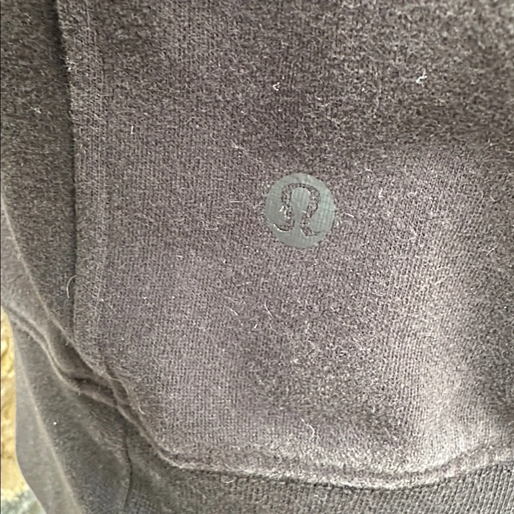 Lululemon Athletica Loungeful Cropped Pullover Hoodie in Washed Black Size 6
